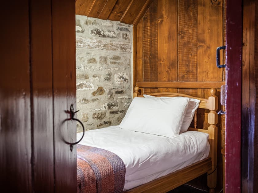 Single bedroom | Thatched Cottage - Treberfedd Farm, Lampeter, near Aberaeron
