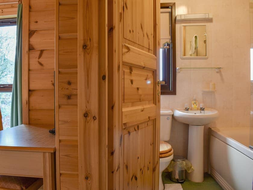Shower room | Jasmine Lodge, Woolsery, near Hartland