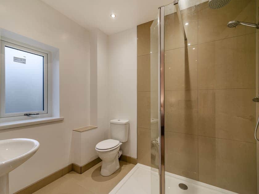 Shower room | Hen House View 2 - Hen House Holidays, Haslingden, near Rossendale