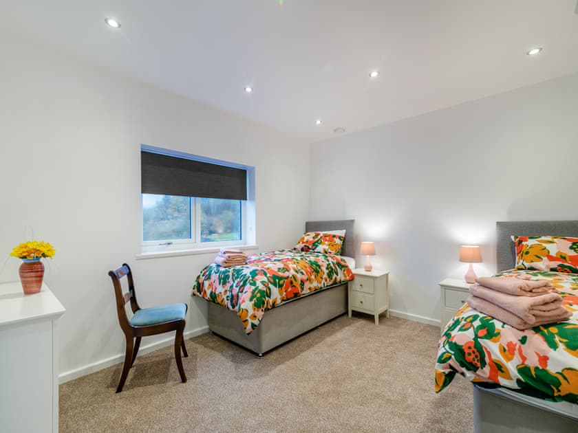 Twin bedroom | Hen House View 1 - Hen House Holidays, Haslingden, near Rossendale