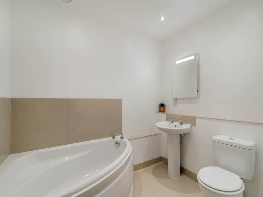 Bathroom | Hen House View 1 - Hen House Holidays, Haslingden, near Rossendale