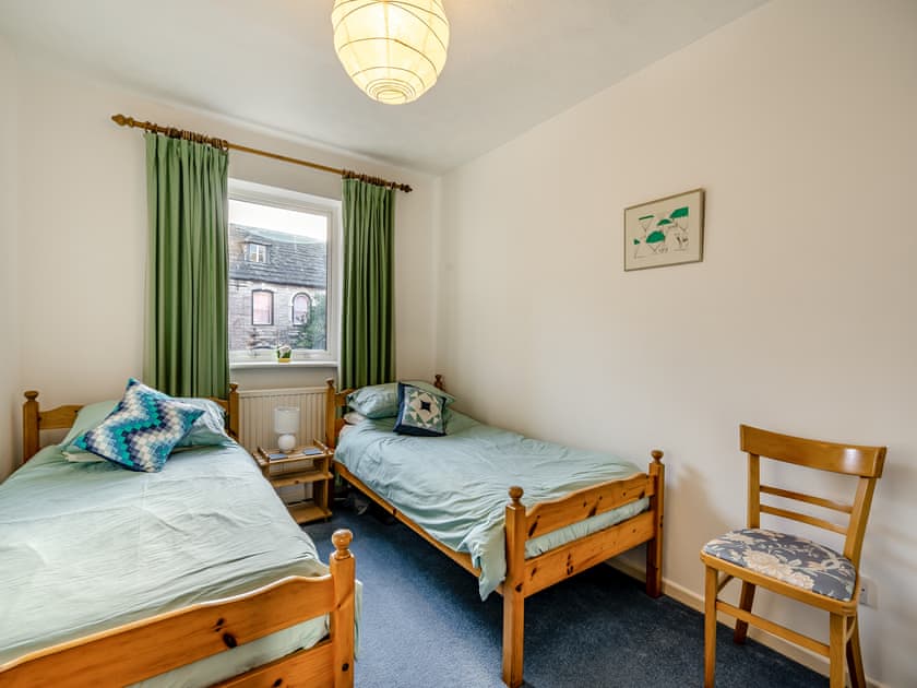 Twin bedroom | Sandringham Court, Swanage