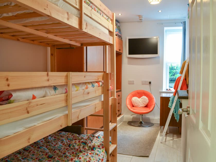 Bunk bedroom | Retro Retreat, Filey