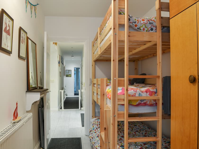 Bunk bedroom | Retro Retreat, Filey
