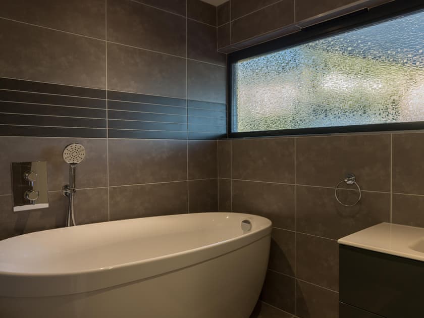 Bathroom | The Overlook, Ventnor