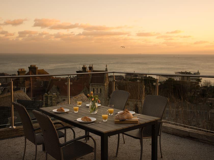 Sitting-out-area | The Overlook, Ventnor