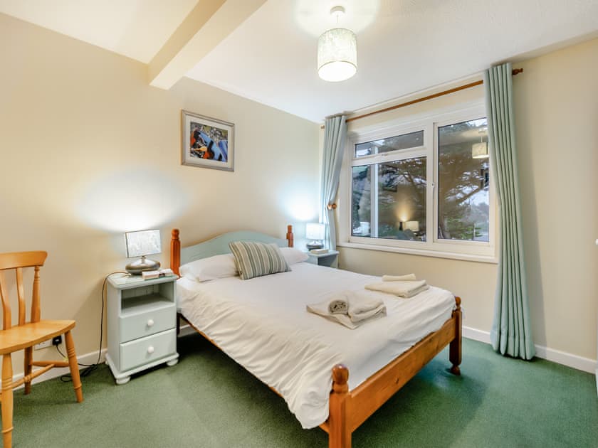 Double bedroom | 8 Mount Brioni - Mount Brioni Holiday Apartments, Torpoint