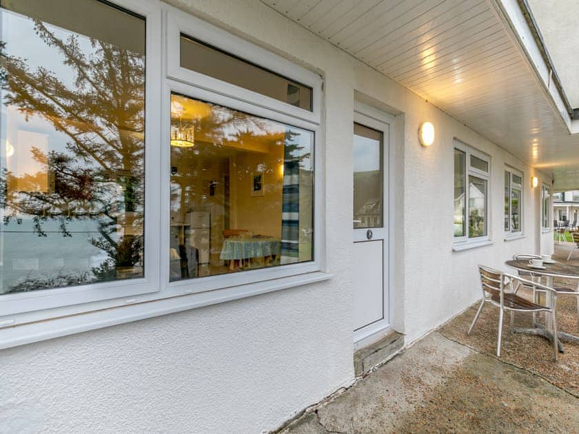 Exterior | 8 Mount Brioni - Mount Brioni Holiday Apartments, Torpoint
