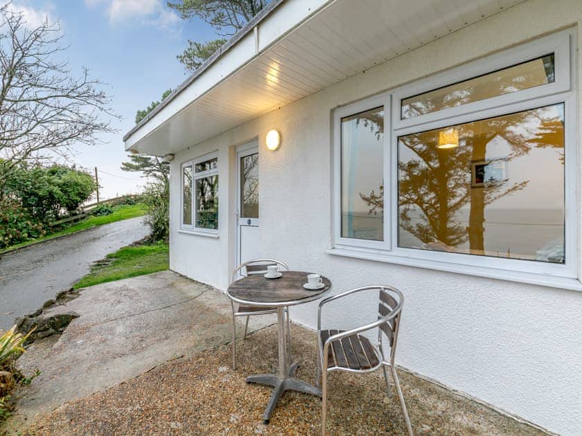 Exterior | 8 Mount Brioni - Mount Brioni Holiday Apartments, Torpoint