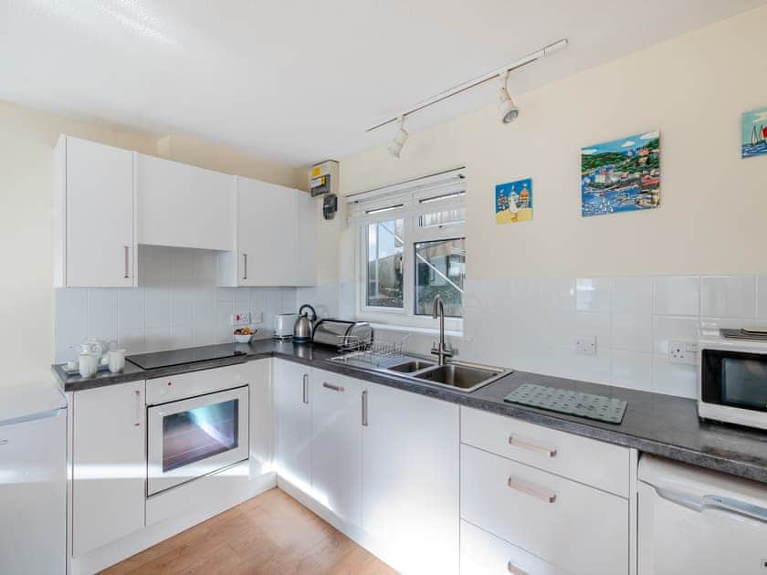 Kitchen area | 1 Mount Brioni - Mount Brioni Holiday Apartments, Torpoint