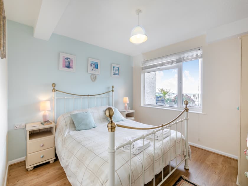 Double bedroom | 1 Mount Brioni - Mount Brioni Holiday Apartments, Torpoint