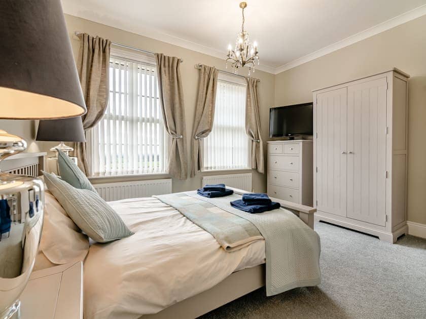 Double bedroom | Wold House Cottage - Wold Cottage, Nafferton, near Bridlington