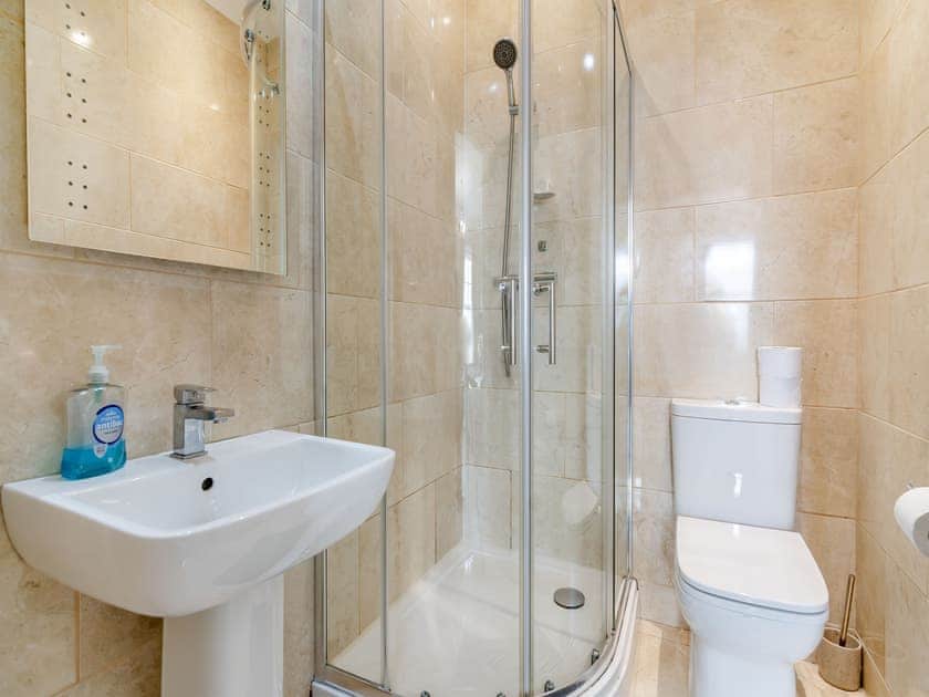 Shower room | Wold House Cottage - Wold Cottage, Nafferton, near Bridlington