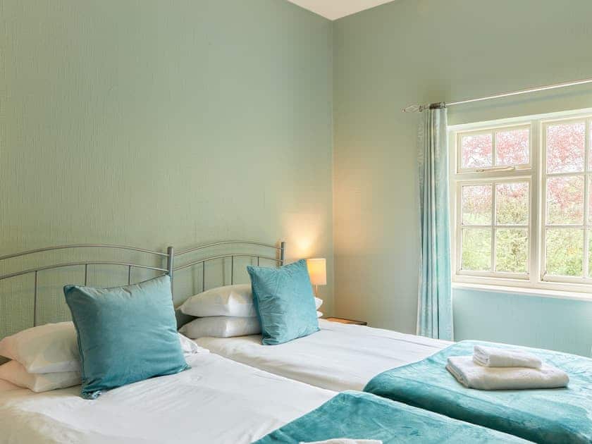 Twin bedroom | The Farmhouse - Nether Burrows Farm, Kirk Langley, near Derby