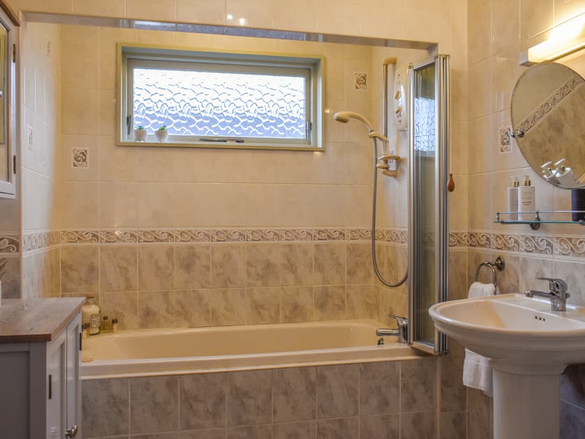 Bathroom | Woodman House, Sleights, near Whitby
