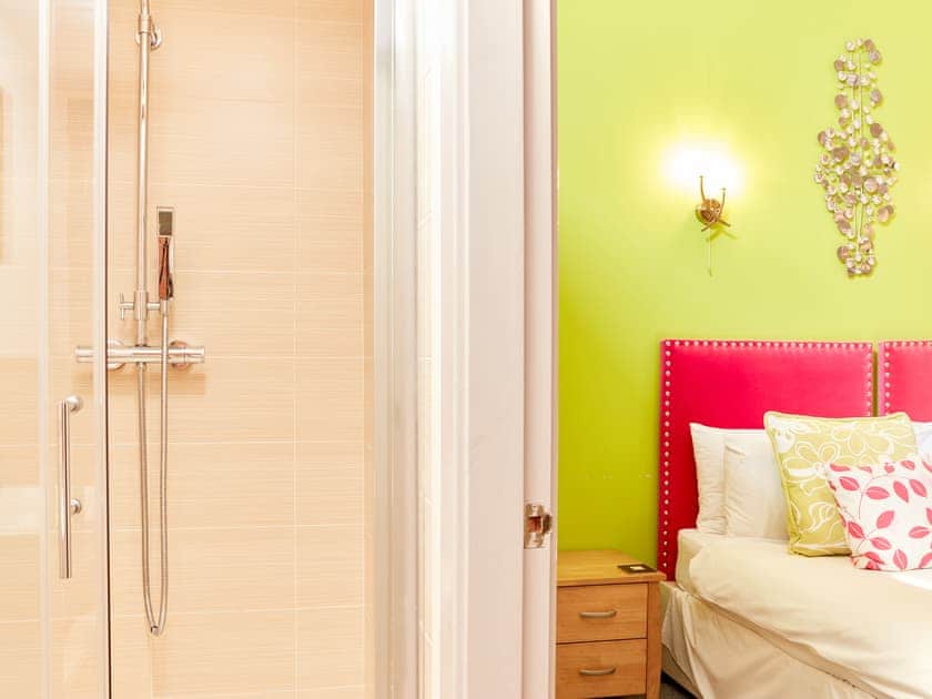 En-suite | The Pig Barn - Nether Burrows Farm, Ashbourne, near Derby
