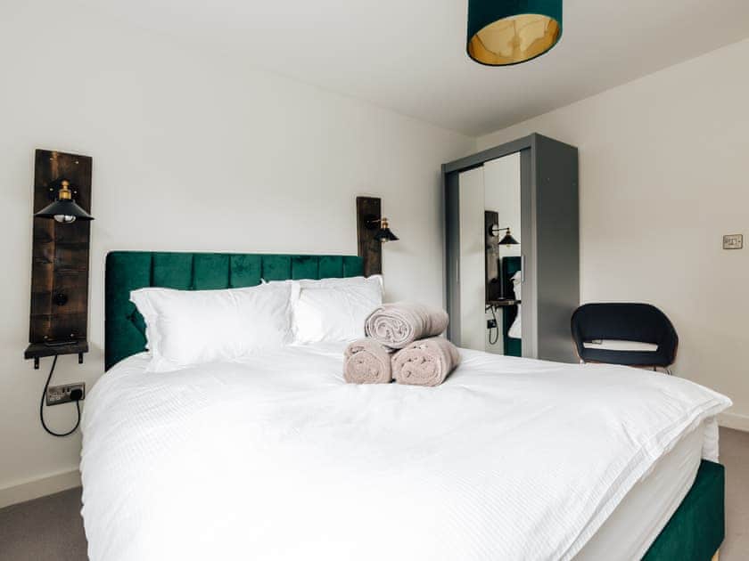 Double bedroom | Apartment Eleven - Charlecote House, Bath