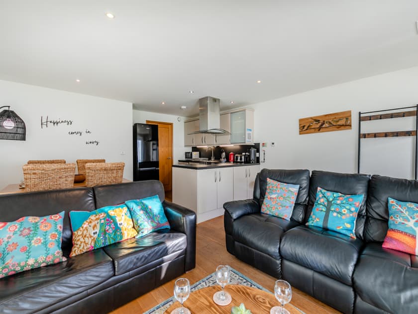 Open plan living space | 24 Mount Brioni - Mount Brioni, Seaton