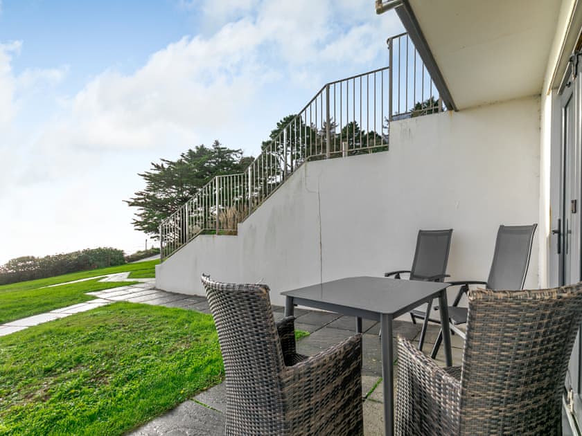 Sitting-out-area | 24 Mount Brioni - Mount Brioni, Seaton