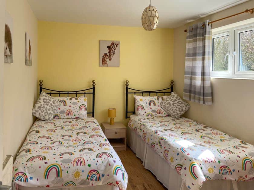 Twin bedroom | Green Valley Retreat, Holsworthy