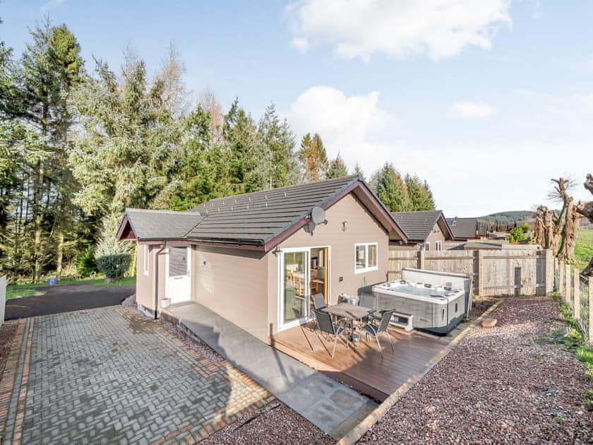 Parking | Woodend - Cairnyard Holiday Lodges, Lochanhead, Beeswing