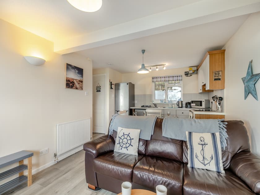 Open plan living space | 3 Mount Brioni - Mount Brioni Holiday Apartments, Torpoint