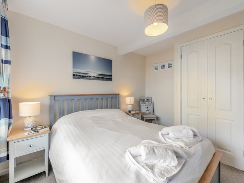 Double bedroom | 3 Mount Brioni - Mount Brioni Holiday Apartments, Torpoint