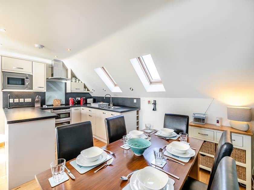 Dining Area | 27 Mount Brioni - Mount Brioni, Seaton