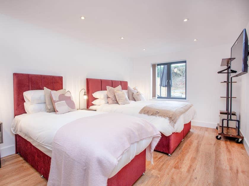 Twin bedroom | Primrose - Bincombe Country Cottages, Over Stowey, near Bridgwater