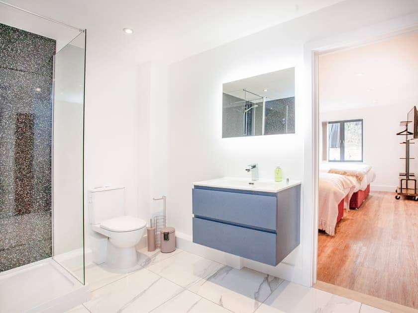 En-suite | Primrose - Bincombe Country Cottages, Over Stowey, near Bridgwater