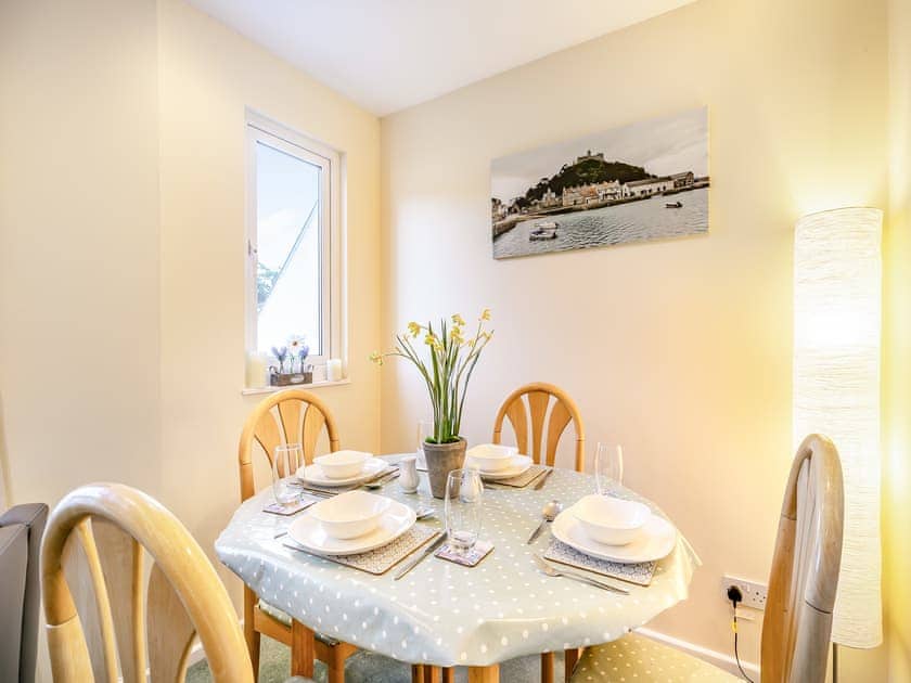 Dining Area | 11 Mount Brioni - Mount Brioni Holiday Apartments, Torpoint