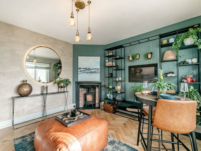 Living room/dining room | 17 Mount Brioni - Mount Brioni, Seaton