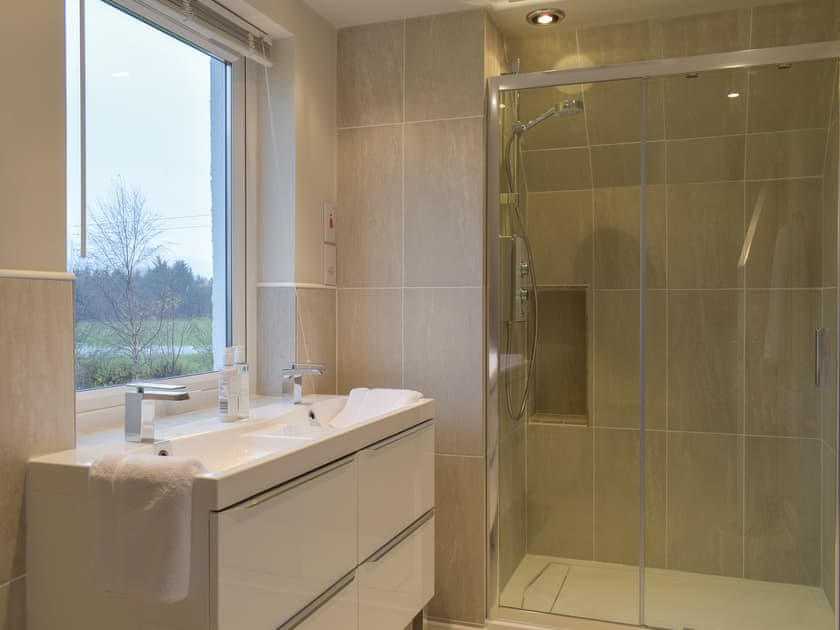 En-suite | Whitehouse Studio, Roslin
