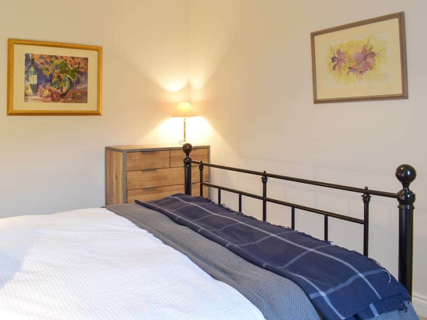 Double bedroom | Tweedford Cottage - Drumelzier Place Farm, Drumelzier, near Peebles