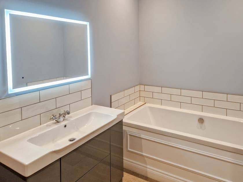 Bathroom | Tweedford Cottage - Drumelzier Place Farm, Drumelzier, near Peebles
