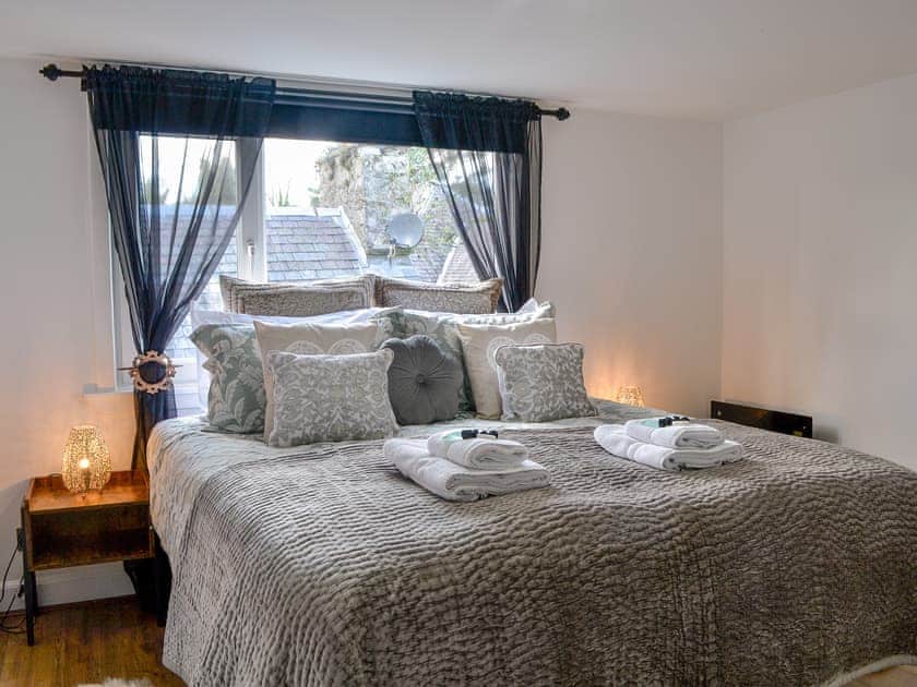 Double bedroom | Galloway - Victoria Apartments, Newton Stewart