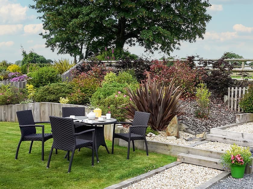 Garden | Hirwaun Cottage - Penwern Fach Cottages, Ponthirwaun