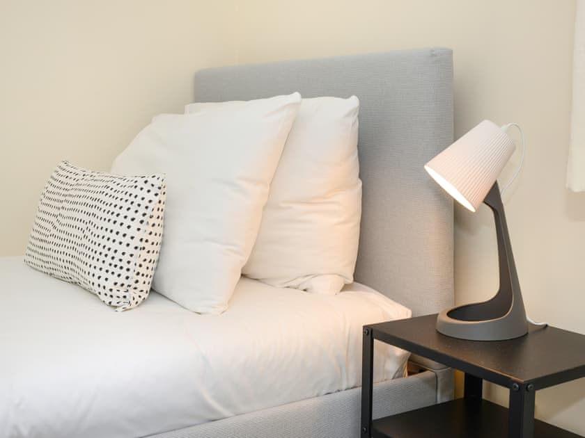 Twin bedroom | The Compass, Southampton