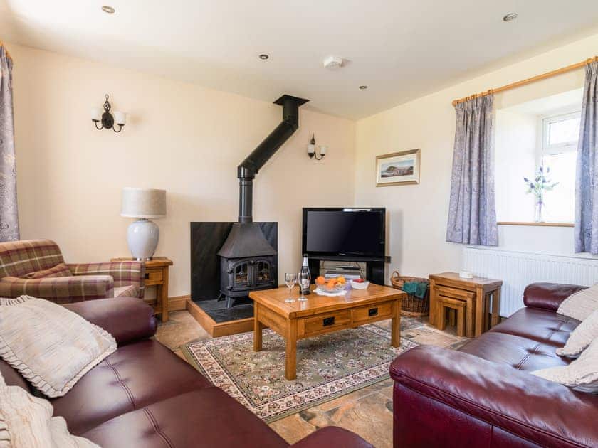 Living room/dining room | Towy Cottage - Penwern Fach Cottages, Ponthirwaun