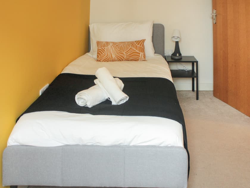 Single bedroom | The Compass Town House, Southampton