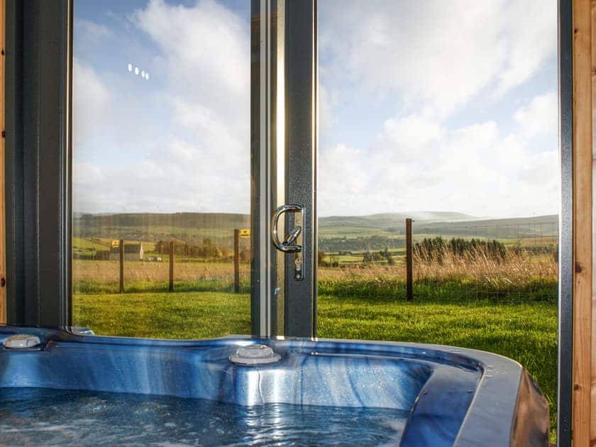 Hot tub | Ben Rinnes - Hillhead Hideaways, Newmill, nr Keith