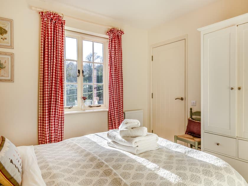 Double bedroom | Fig Cottage - Beachy Head Cottages, East Dean