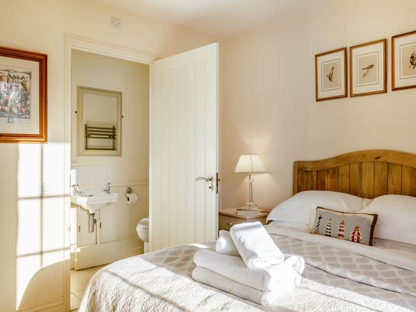 Double bedroom | Fig Cottage - Beachy Head Cottages, East Dean