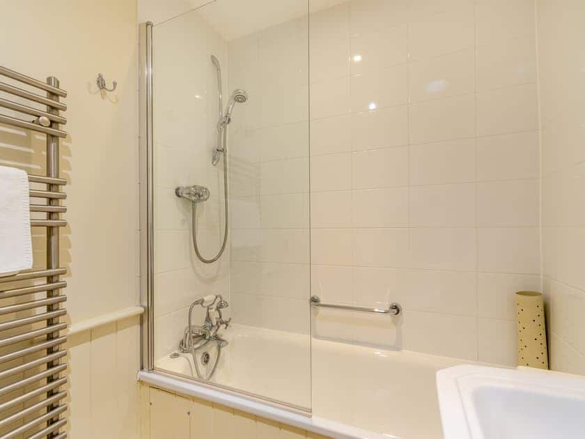Bathroom | Fig Cottage - Beachy Head Cottages, East Dean