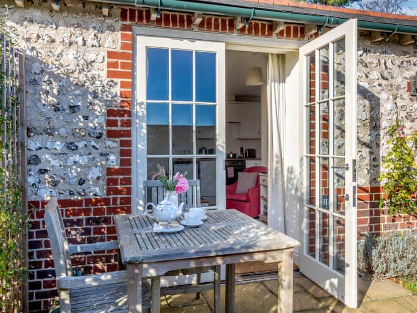 Outdoor area | Hop Cottage - Beachy Head Cottages, East Dean