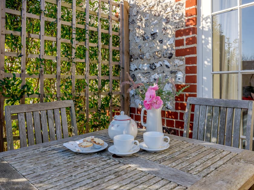 Outdoor area | Hop Cottage - Beachy Head Cottages, East Dean