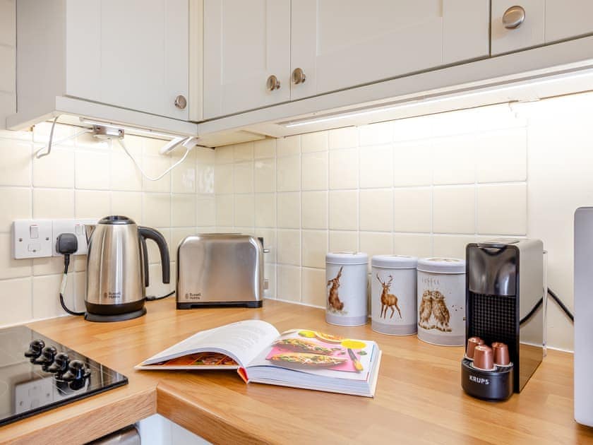 Kitchen area | Chestnut Lodge - Beachy Head Cottages, East Dean
