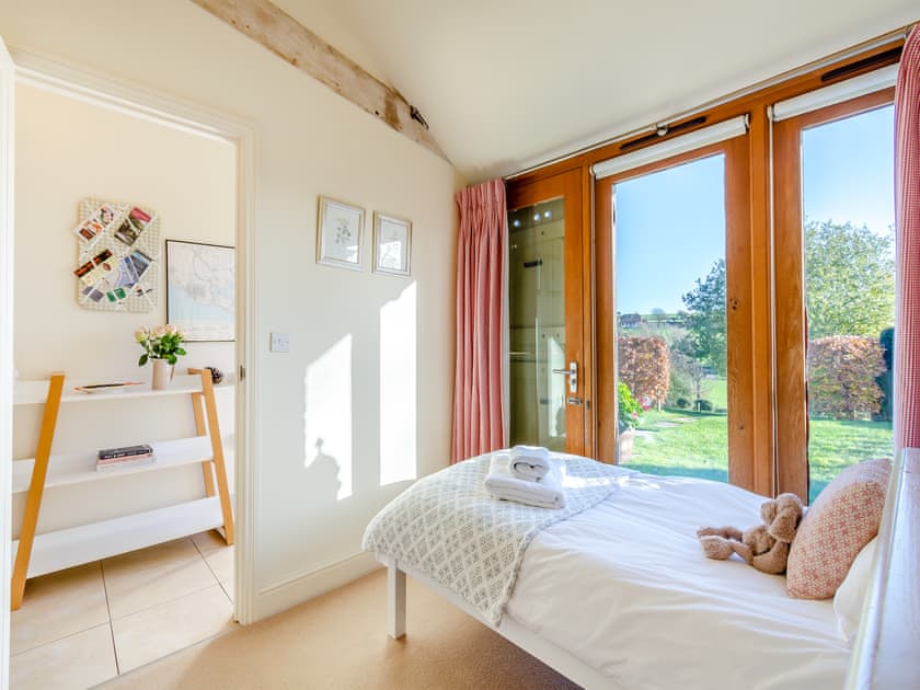 Single bedroom | Chestnut Lodge - Beachy Head Cottages, East Dean
