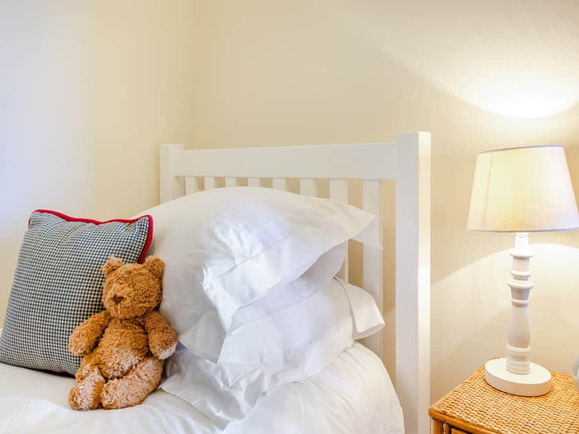 Bunk bedroom | Chestnut Lodge - Beachy Head Cottages, East Dean