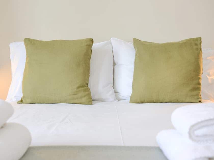 Double bedroom | The Polygon, Southampton